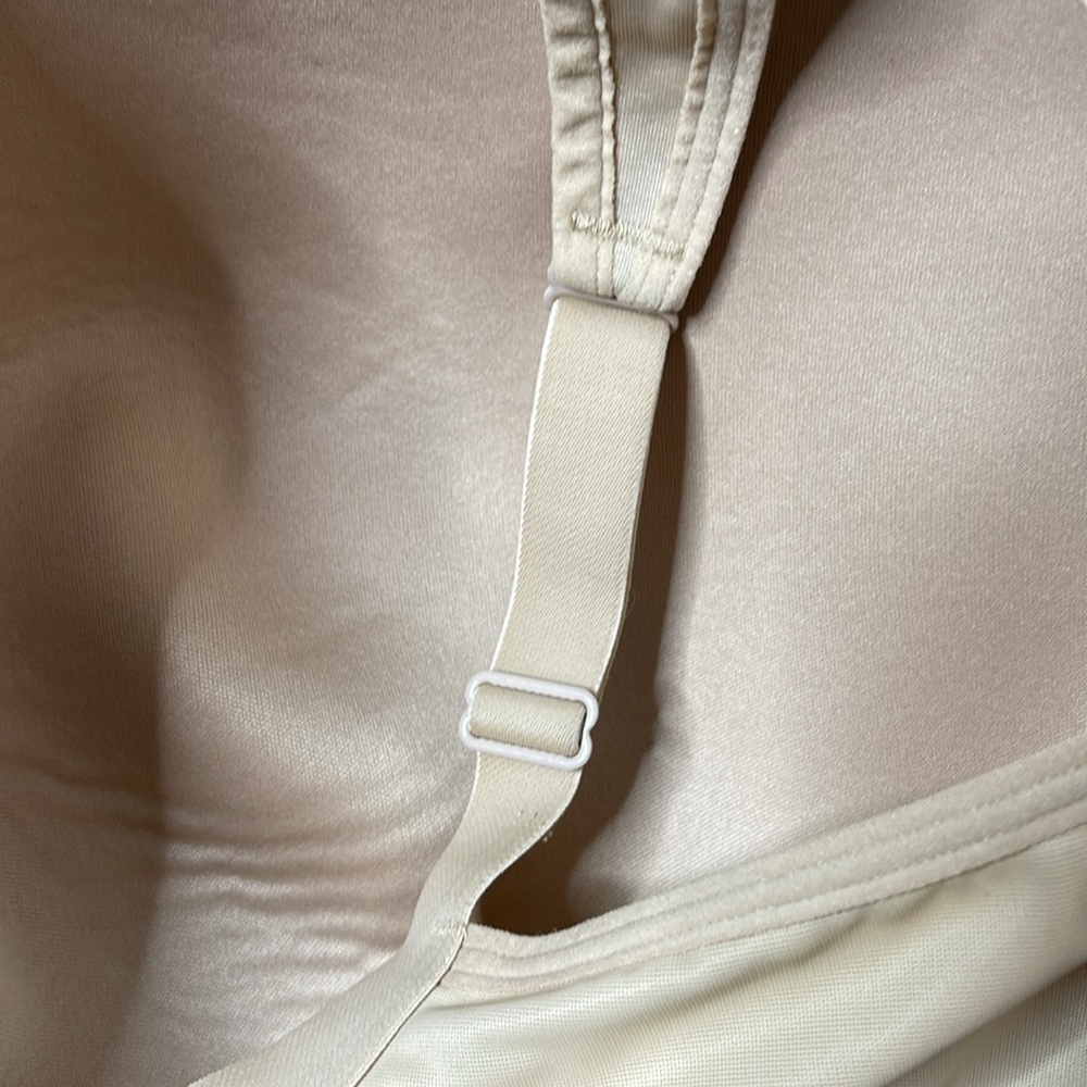 Cacique Bra - Picture 3 of 7